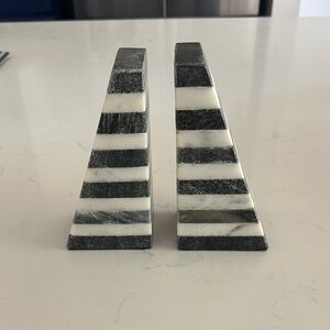 Striped Marble Pyramid Bookends - Black & White